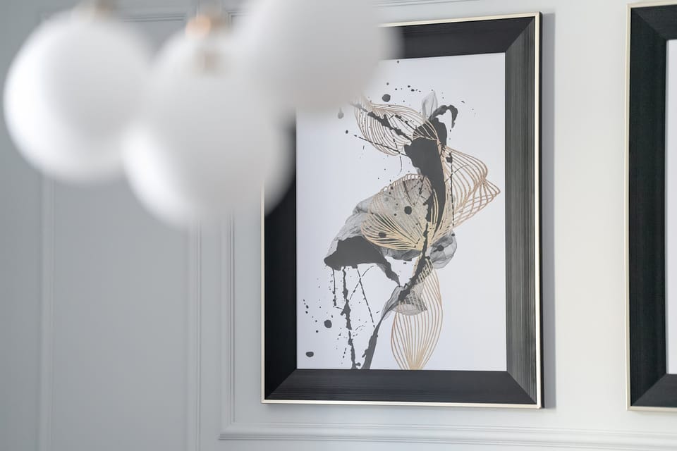 Decorative elements in the apartment.