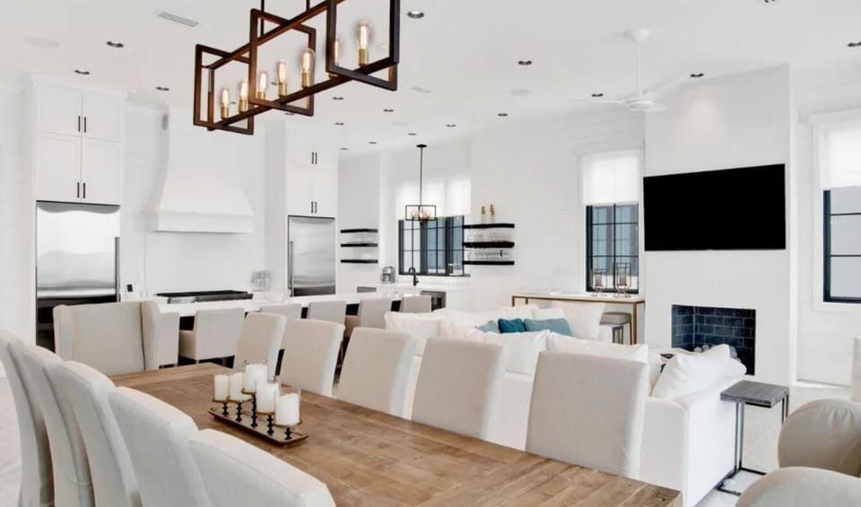 House, Multiple Beds (Sea La Vie at Eleanor Beach) | Dining