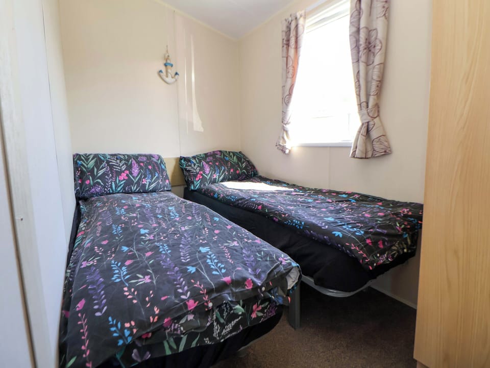 Willerby Aurora B14 Cottage in Towyn