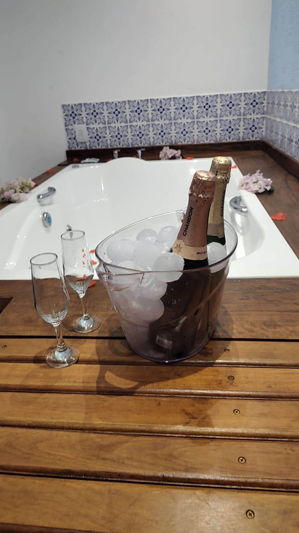 Elite Suite | Private spa tub
