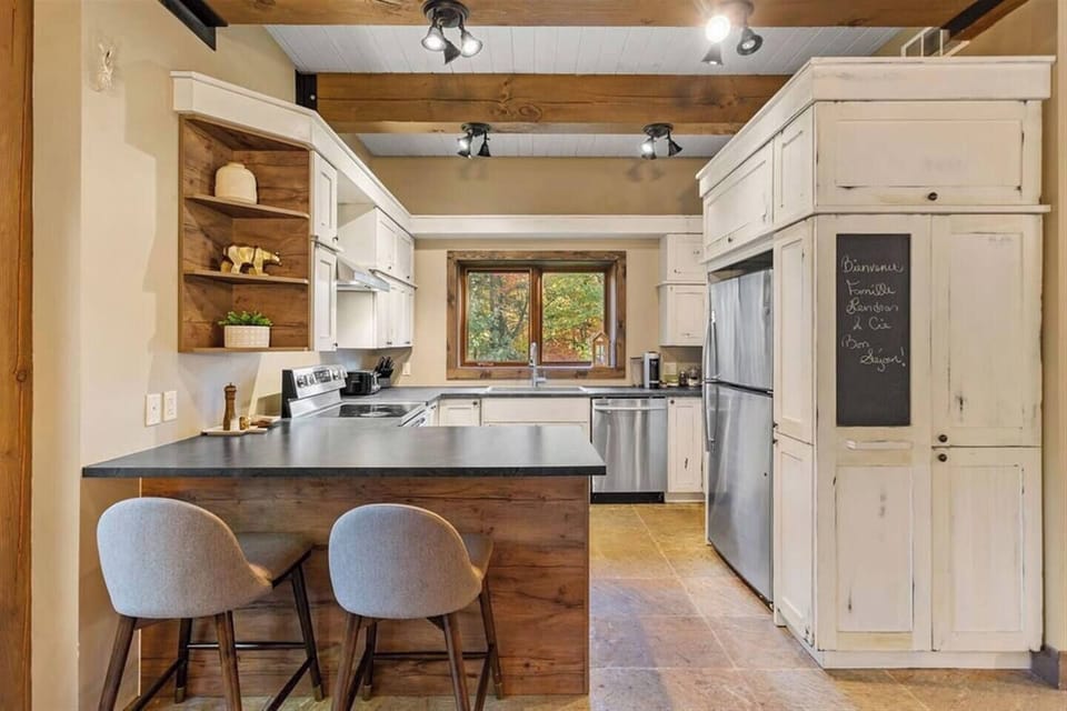 Guests love the fully stocked kitchen ~ this isn't THAT rental with 1knife only