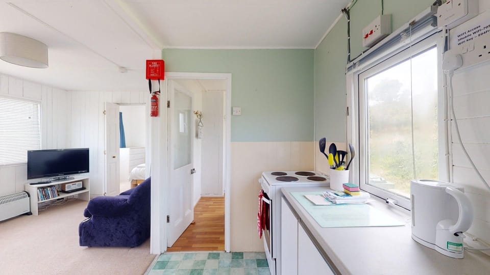 Kitchen/ Living Room