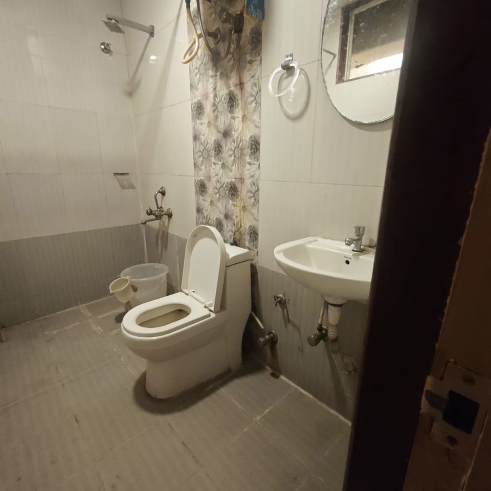 Towels, soap, shampoo