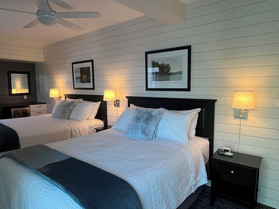 Standard Quadruple Room, Lake View | Free WiFi