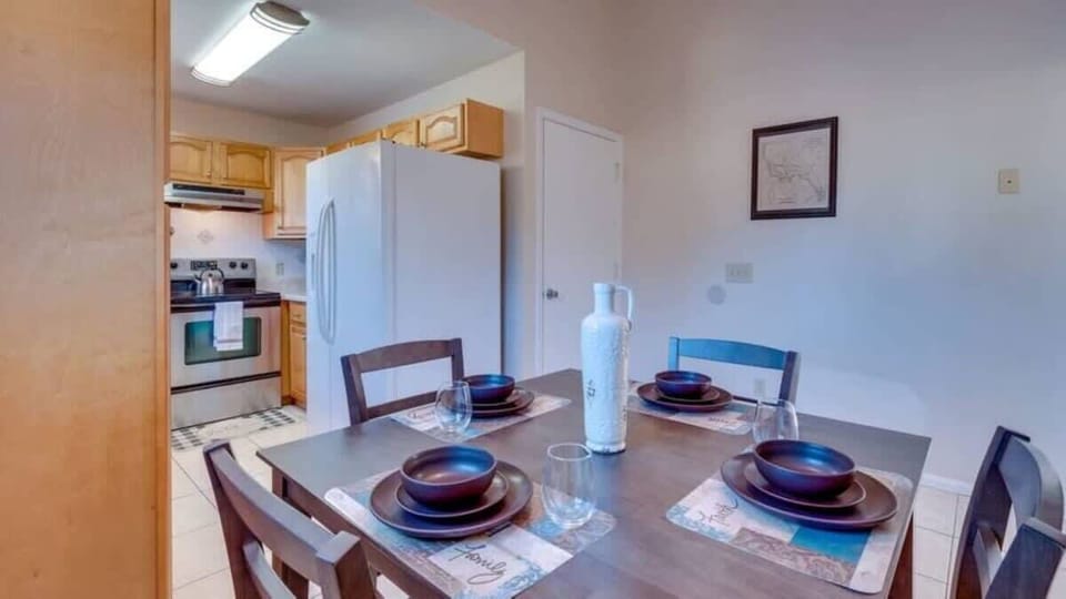 Kitchen seating area that keeps everyone close while meals are prepared.