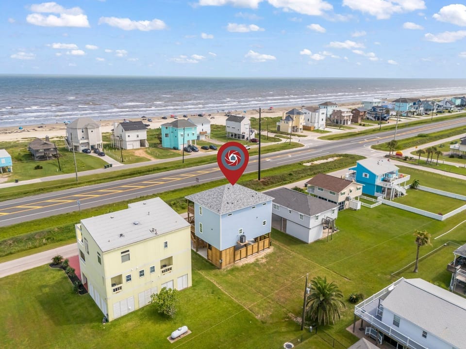 Breezy Daze! Newly Built & Perfectly Located!