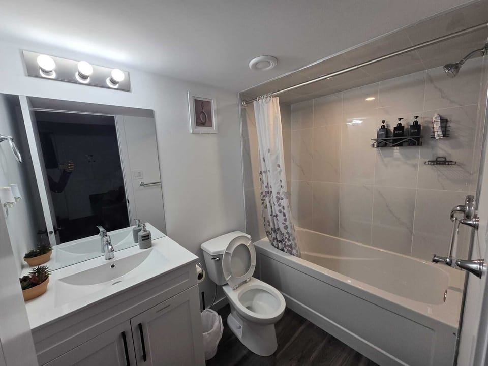 Full bathroom