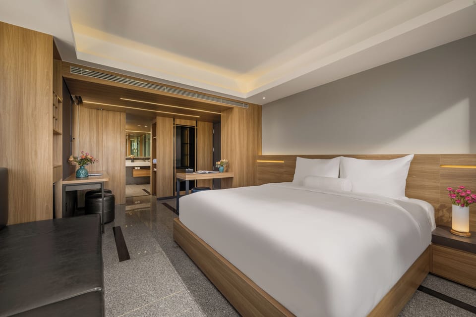 Presidential Double Room, City View | Desk, laptop workspace, soundproofing, WiFi (free)