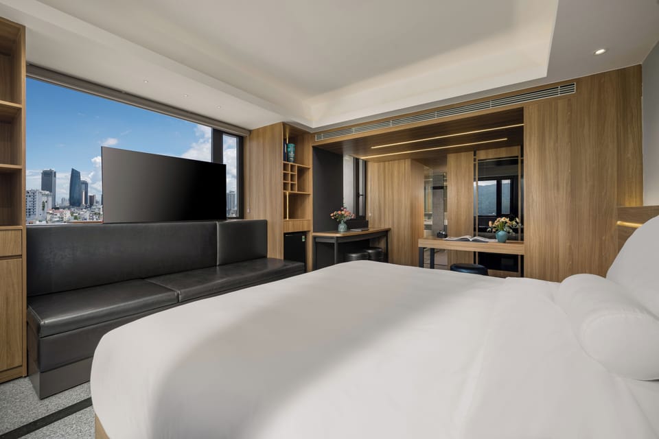Presidential Double Room, City View | Desk, laptop workspace, soundproofing, WiFi (free)