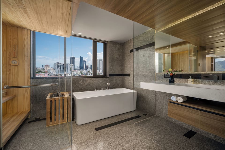 Presidential Double Room, City View | Private spa tub