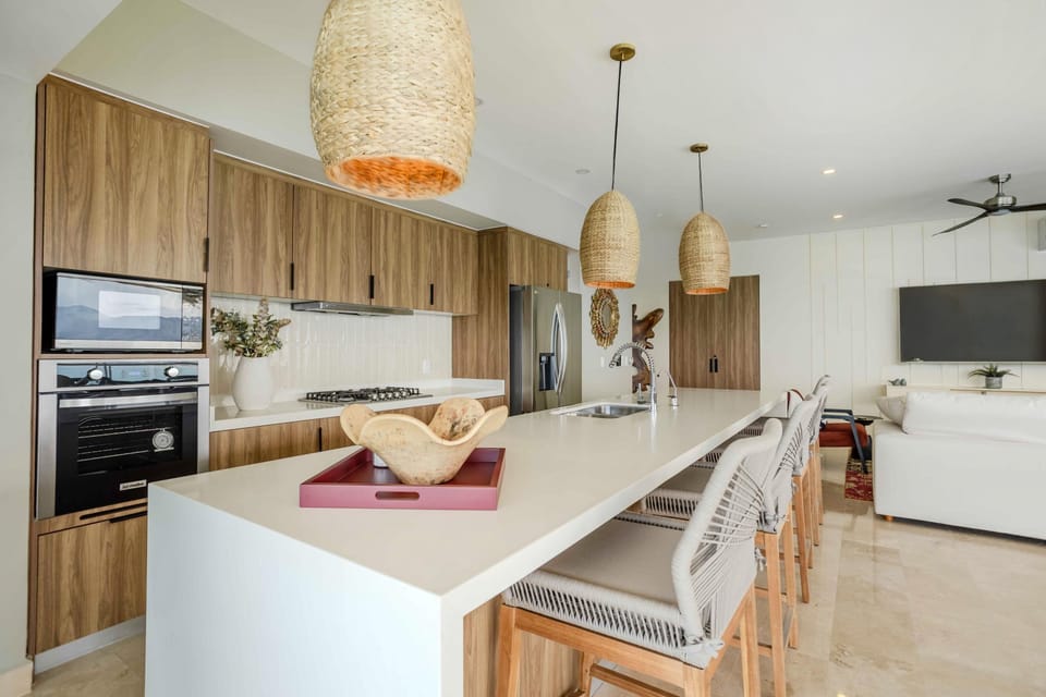 Condo - Image 3