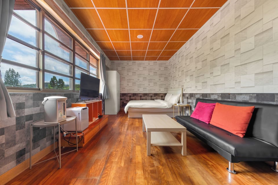 Double Room with Mountain View | Blackout drapes, soundproofing, free WiFi, bed sheets