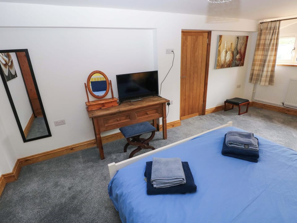 3 bedrooms, individually decorated, individually furnished, free WiFi