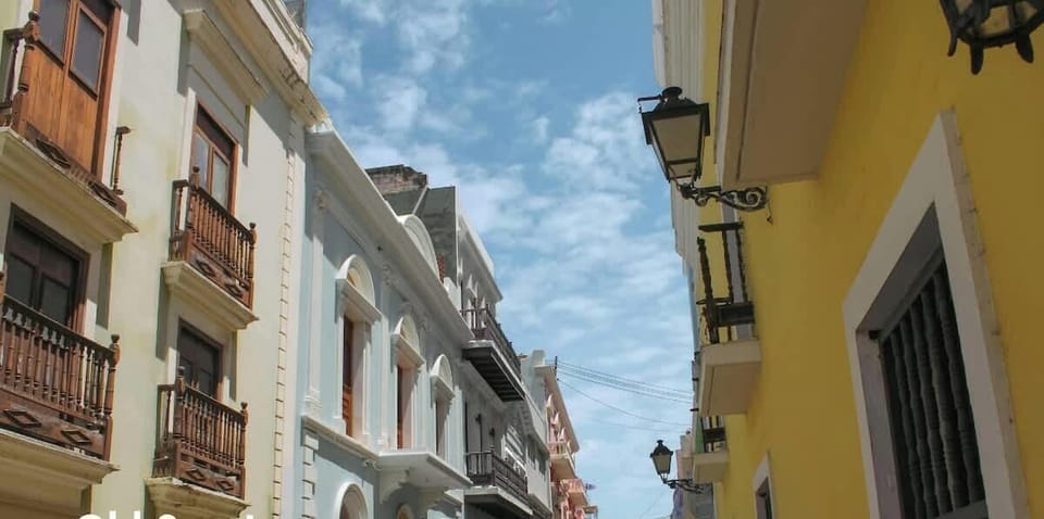 Near to the colorful streets of Old San Juan. Explore pastel facades and cobblestone streets.