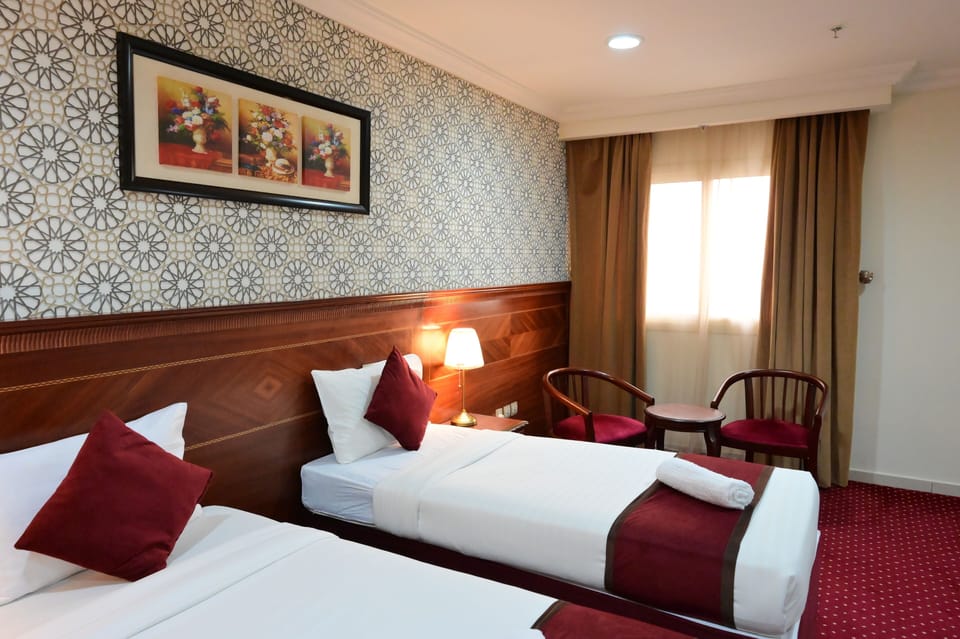 Twin Room | Premium bedding, in-room safe, blackout drapes, bed sheets