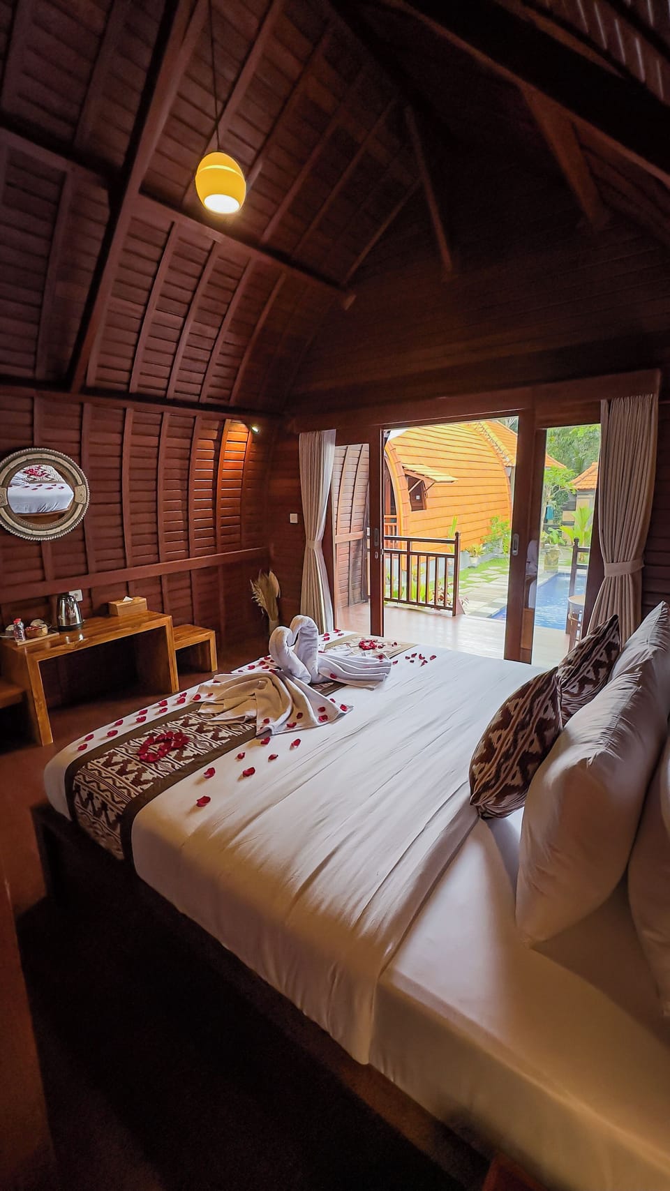 Double Room, Kitchen, Courtyard View | Premium bedding, free minibar, desk, laptop workspace