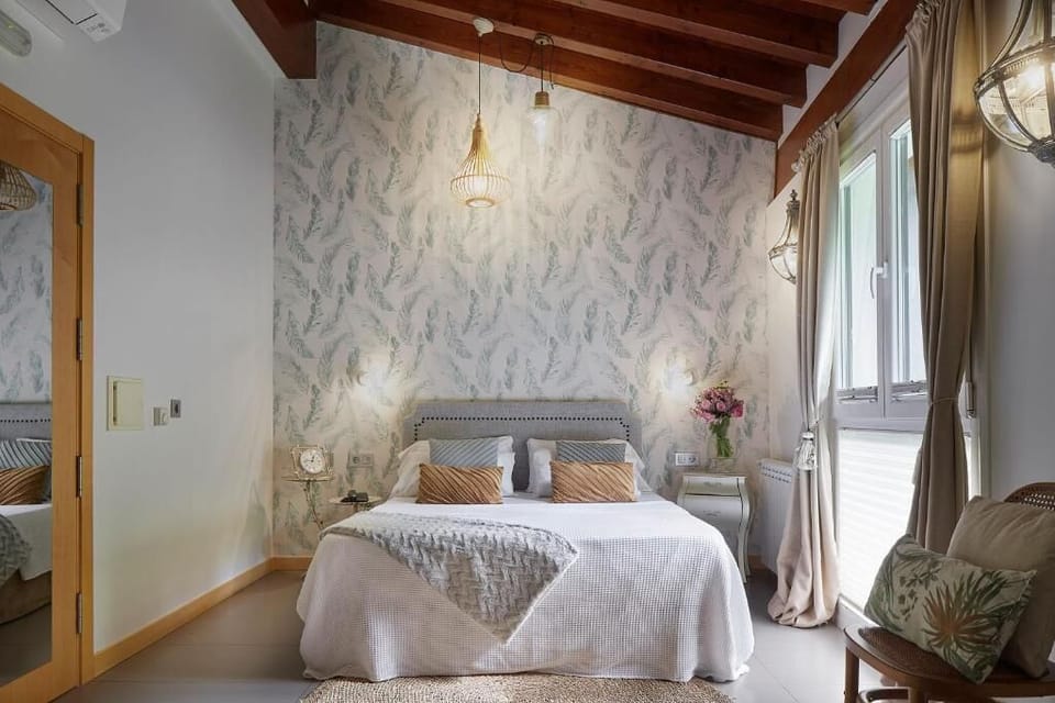 Double Room | Free WiFi, wheelchair access