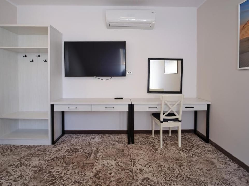 Concierge desk