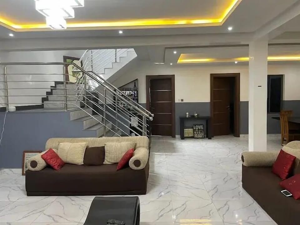 Family Apartment, Balcony, City View | Living area