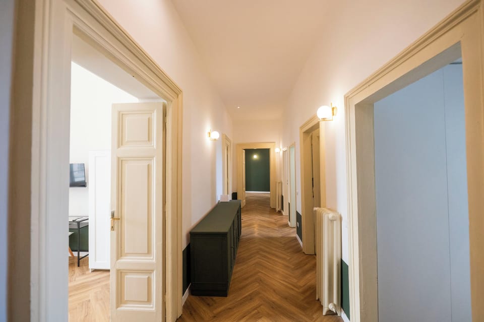 Deluxe Apartment | Living area