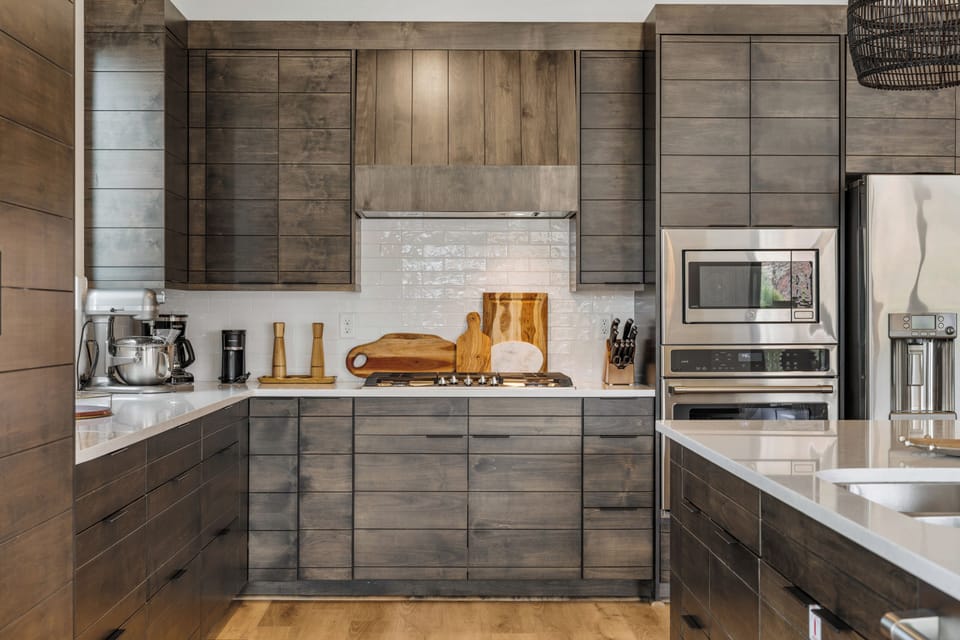 House 2: Fully Equipped Kitchen