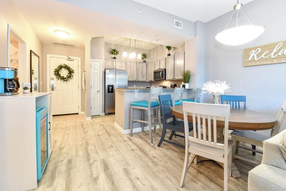 The Palms of Destin 2107 - Dining Area