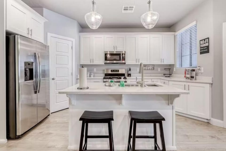 Townhome, 3 Bedrooms | Private kitchen | Coffee/tea maker, fridge, oven, toaster