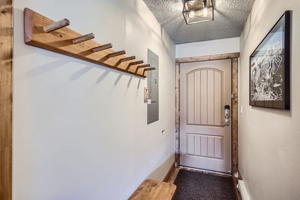 Condo, 2 Bedrooms | Interior