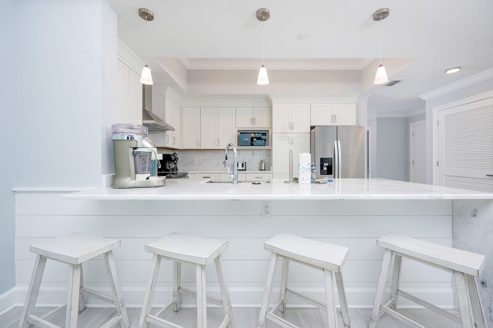 Condo, 3 Bedrooms | Private kitchen | Coffee/tea maker, fridge, oven