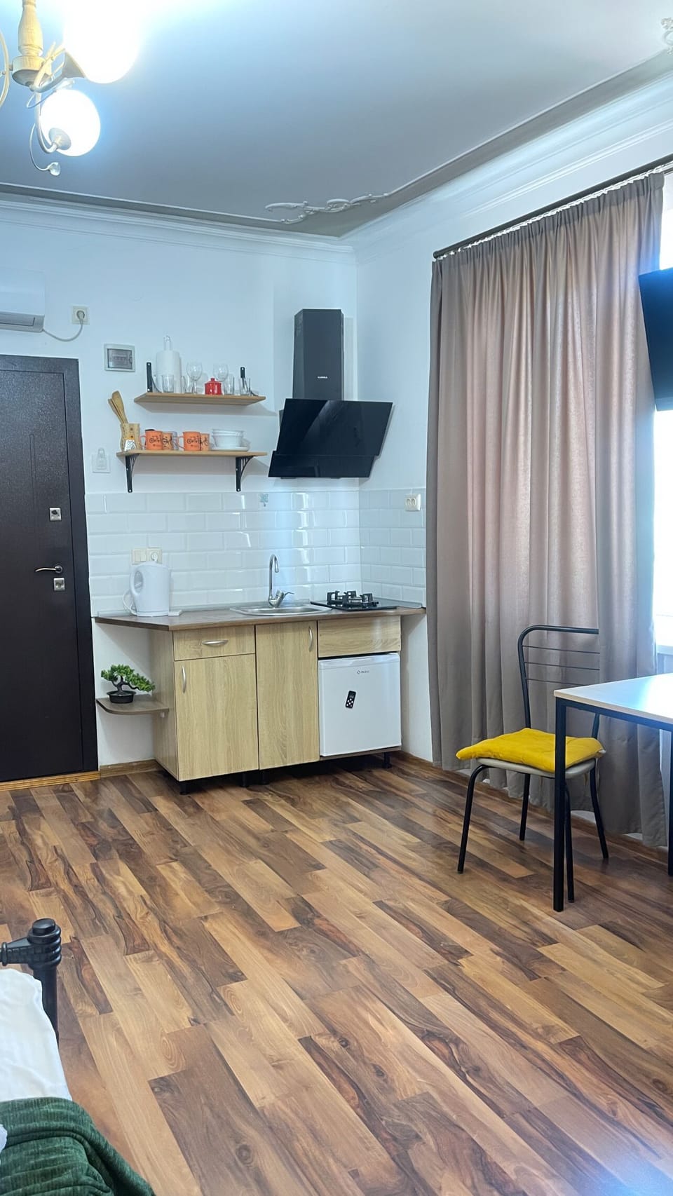 Comfort Apartment, Balcony, Garden View | Private kitchen