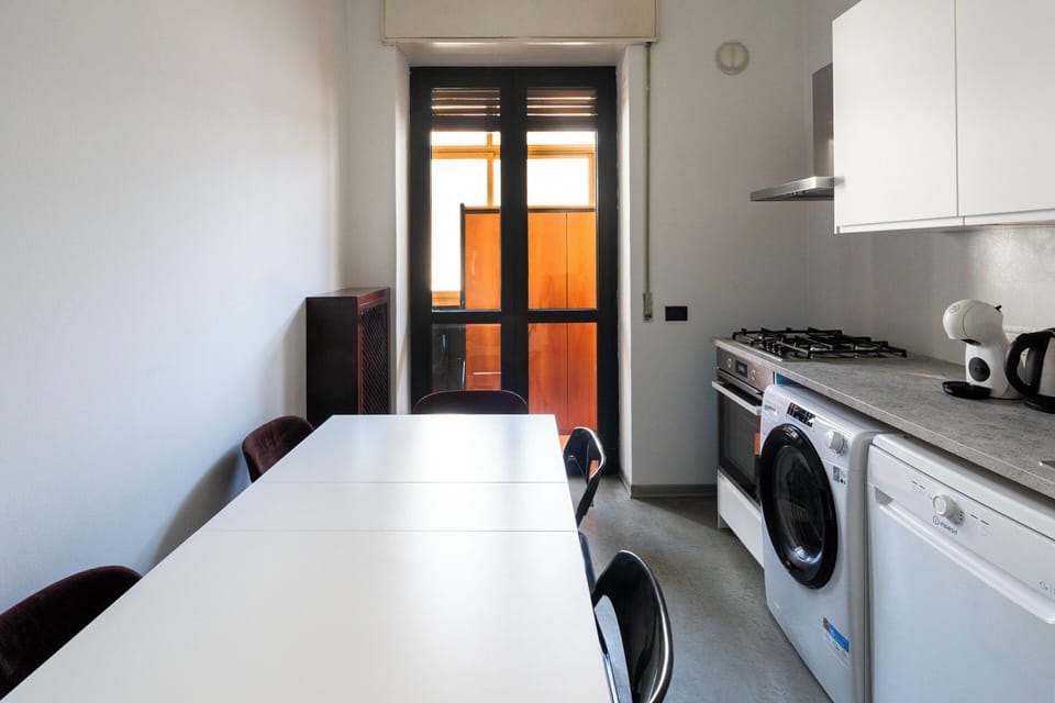 Apartment, 3 Bedrooms, Balcony | Private kitchen | Fridge, microwave, oven, stovetop