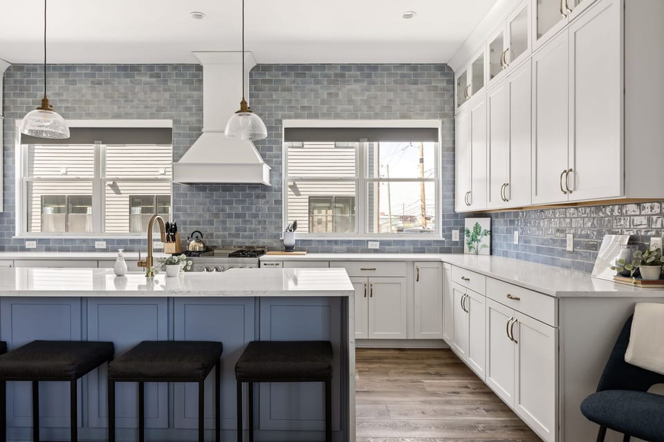 Chef’s Kitchen with Island Dining | Perfect for Slow Brunches, Shared Meals, and Conversation That Lasts for Hours