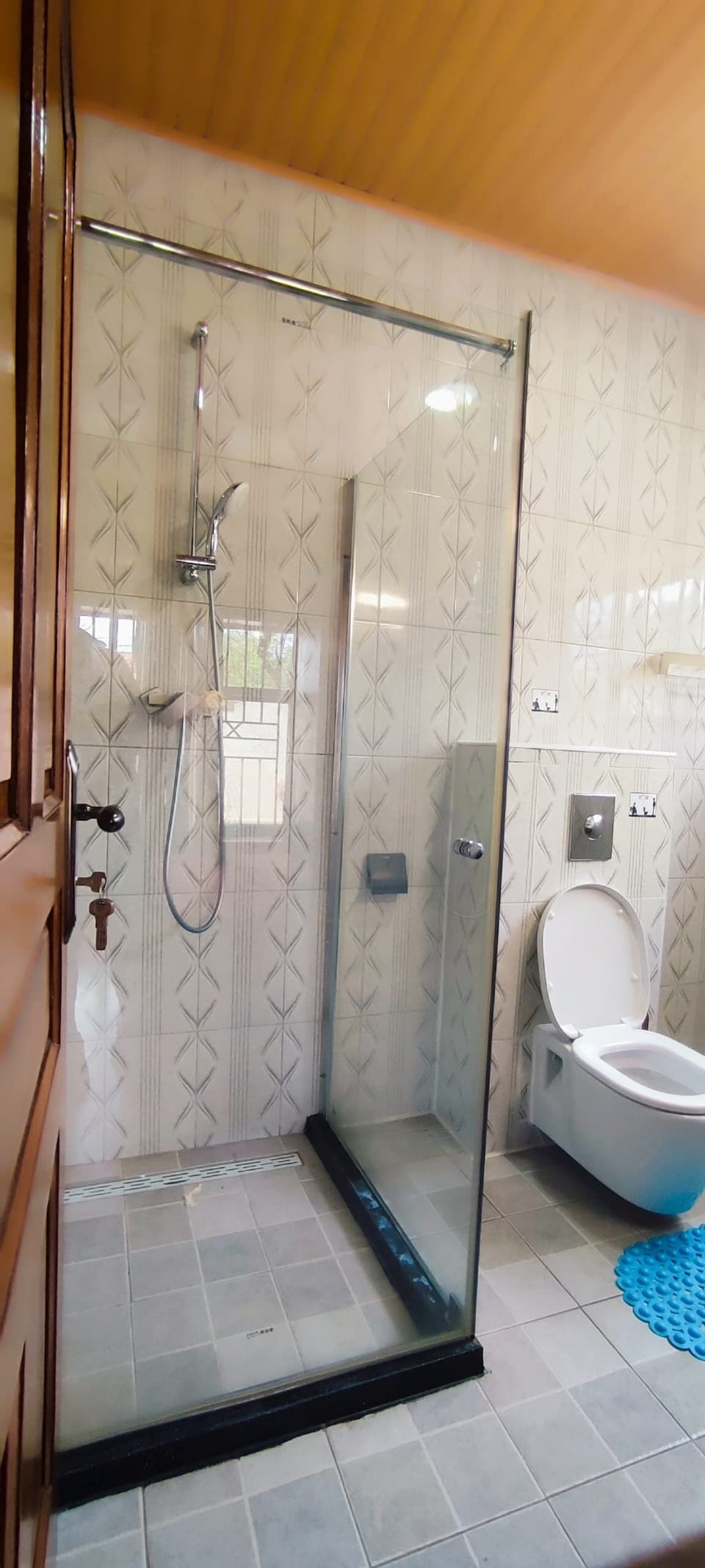 Deluxe Double Room, City View | Bathroom | Shower, free toiletries, towels, soap
