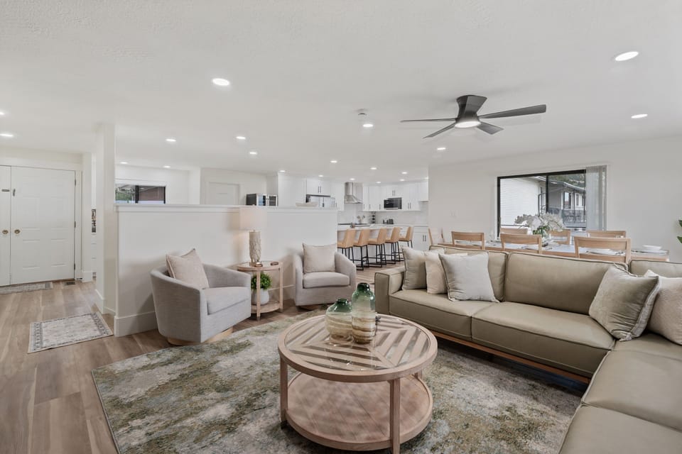 Home Decor, Furniture, Table, Coffee Table, Architecture