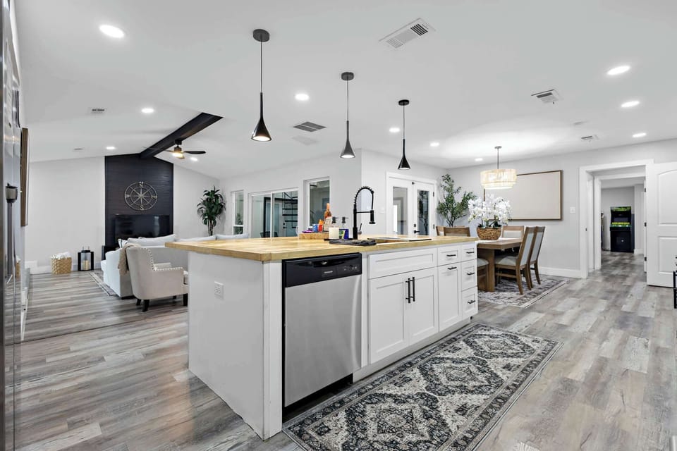 Open floor plan.