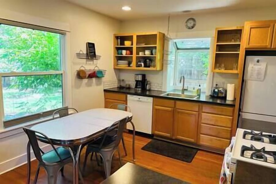 Kitchen (3)