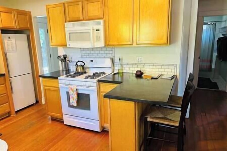 Kitchen (2)