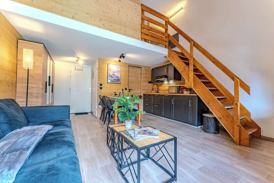 Step out to your private balcony with views over Val Thorens — your gateway to the largest ski area in the world.