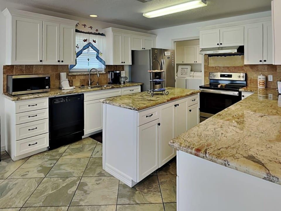 House (3 Bedrooms) | Property amenity