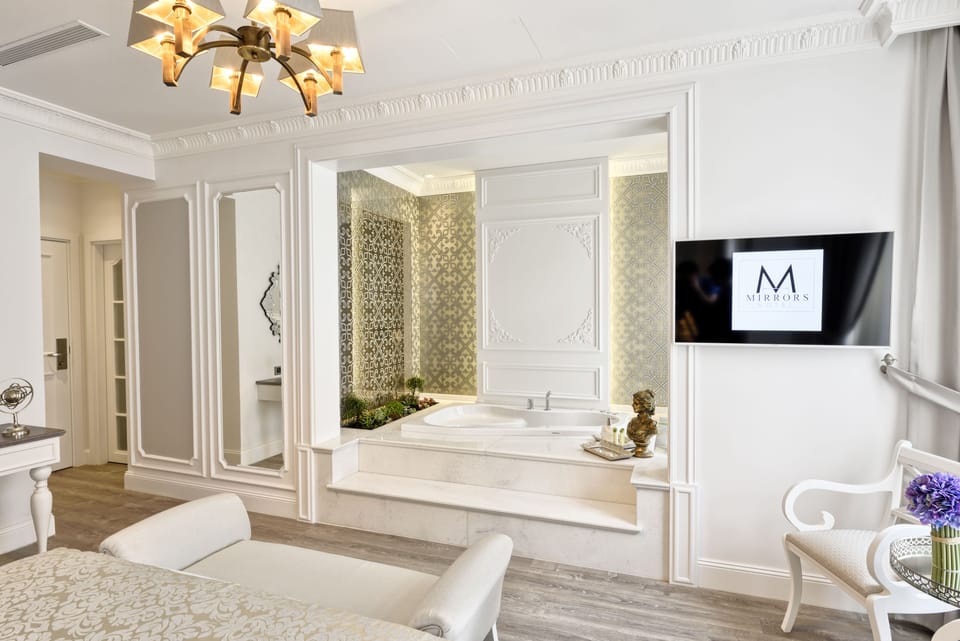 Suite, Jetted Tub | Jetted tub