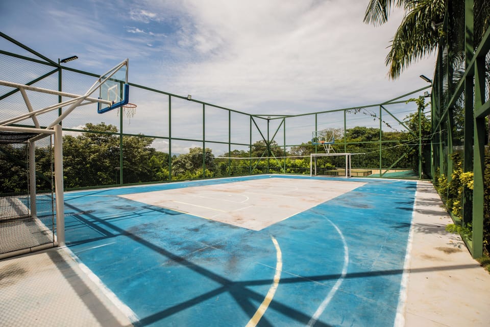 Sport court