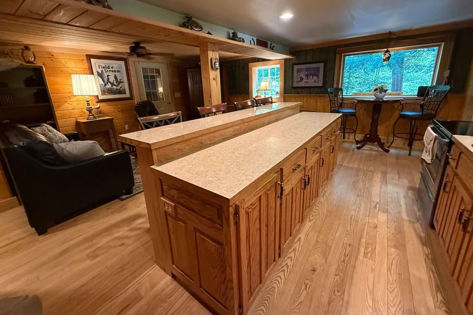 Full Kitchen - View 3