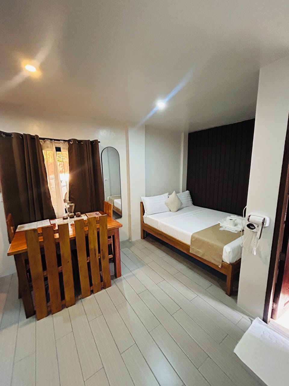 Family Room | WiFi (free), bed sheets