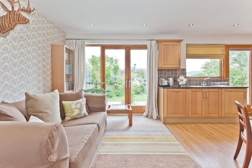Fell Croft Cottage, Coniston, patio doors to garden