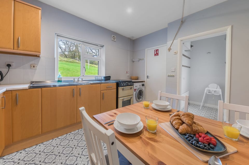 Hollace kitchen