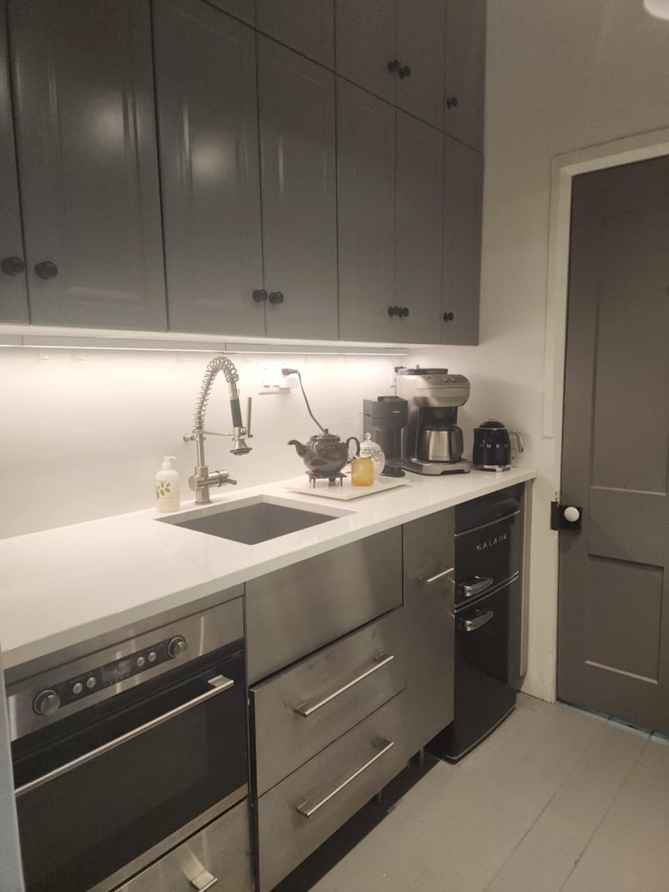 Bulters pantry & coffee bar off Chef Kitchen