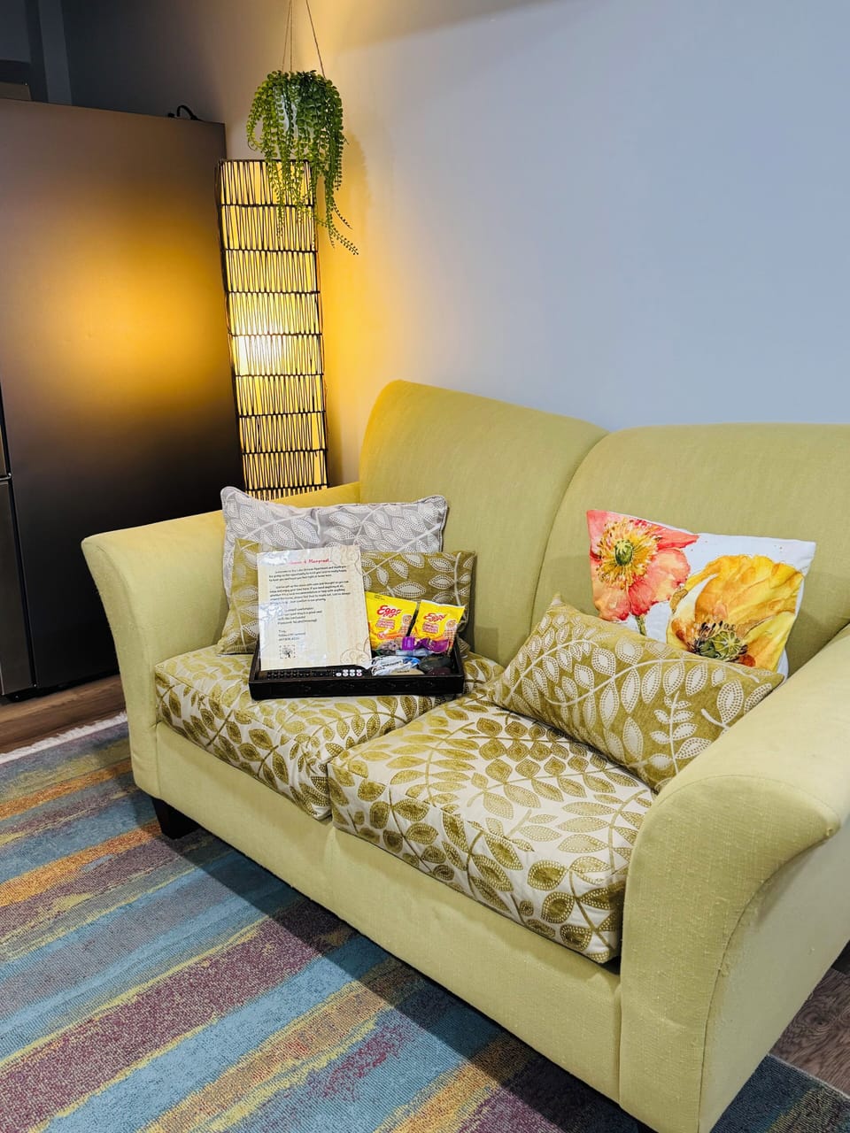 2 seater couch.