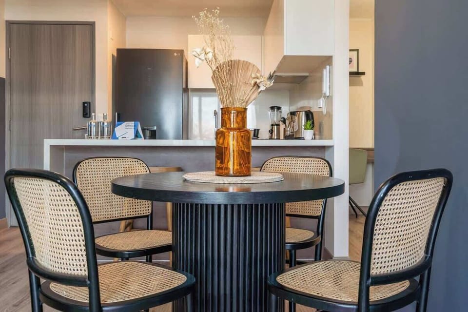 Main room of Bluespirit Geko apartment in San Isidro