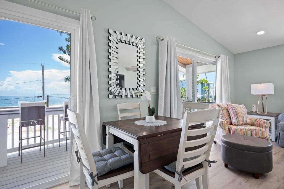 2-Unit Beach Combo – Bikes, Sand & Sunsets (3554)