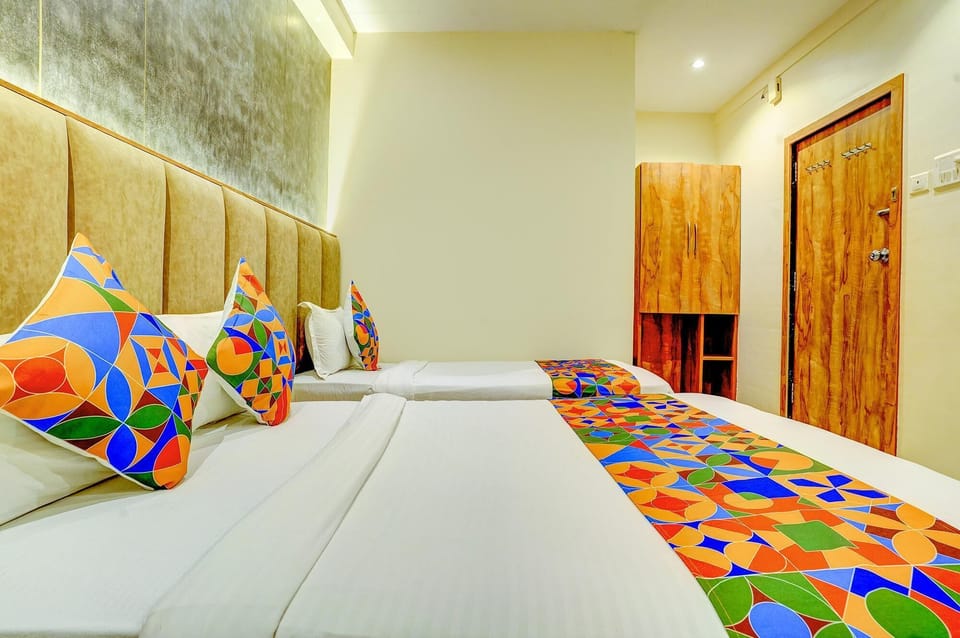 Egyptian cotton sheets, premium bedding, in-room safe, free WiFi